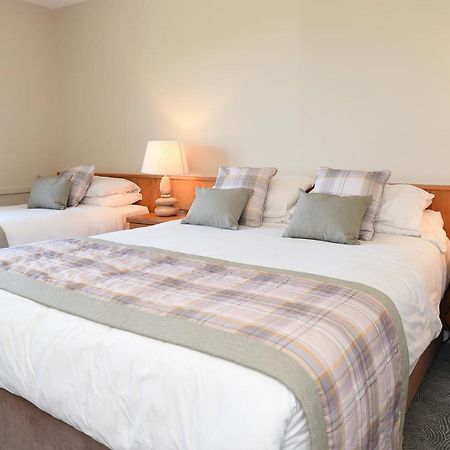 Whispering Pines Hotell Crosshaven Exteriör bild