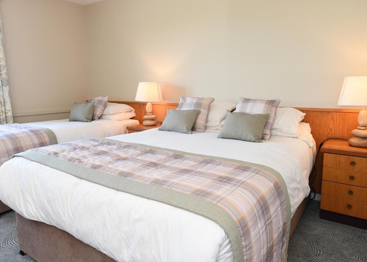 Whispering Pines Hotell Crosshaven Exteriör bild
