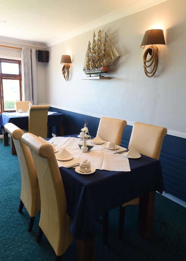 Whispering Pines Hotell Crosshaven Exteriör bild