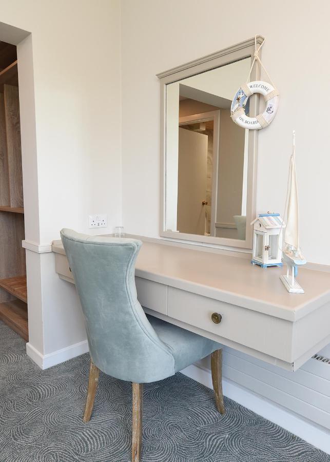 Whispering Pines Hotell Crosshaven Exteriör bild
