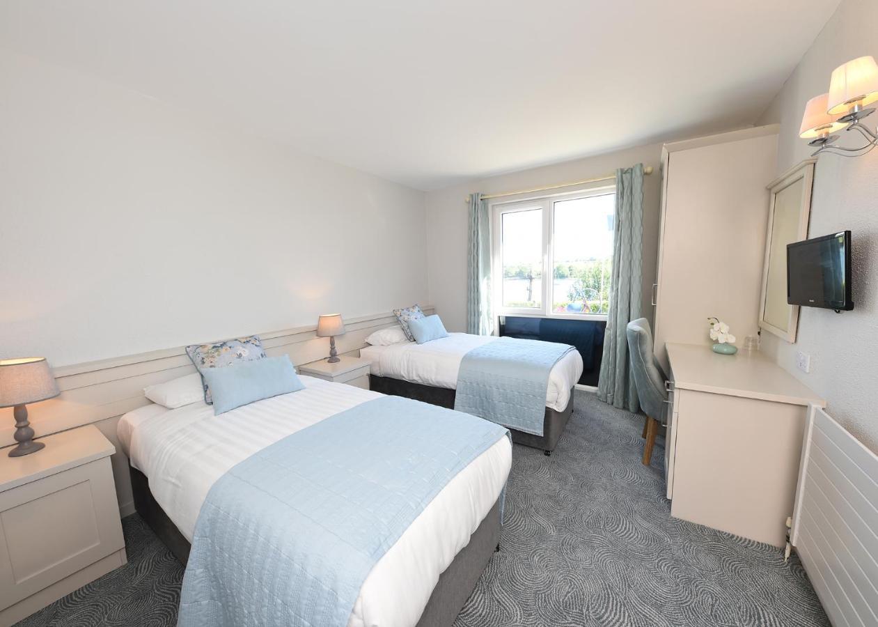 Whispering Pines Hotell Crosshaven Exteriör bild